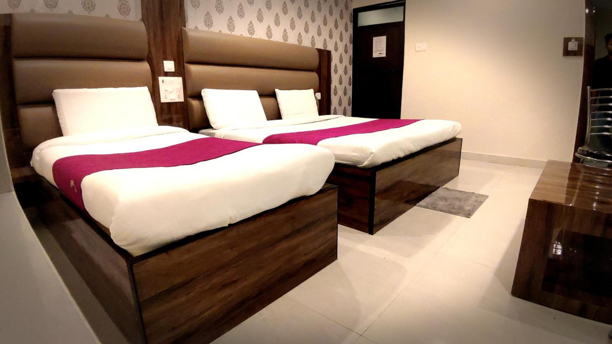 City Hotel Prayagraj Camera foto